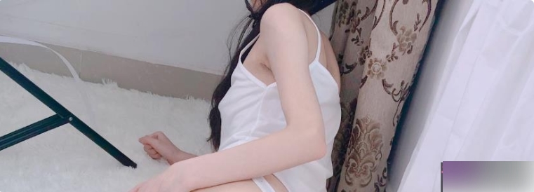 Twitter美少女（樱川奈子）娇小可爱，白色吊带裙凸显曼妙身姿【1.03G】